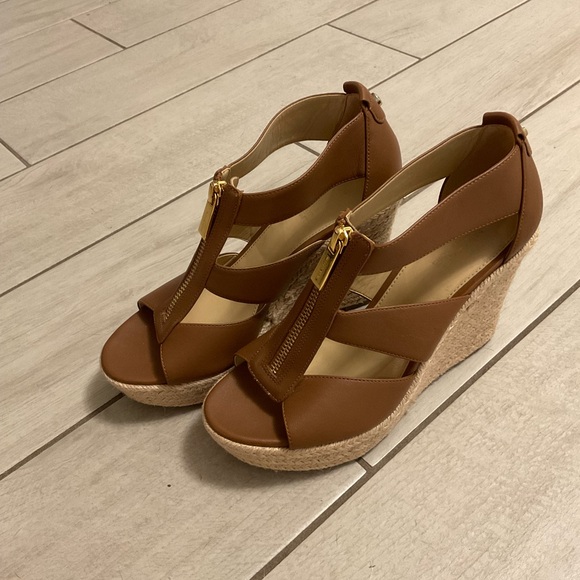 Brown Michael Kohr wedges. C - Picture 1 of 15